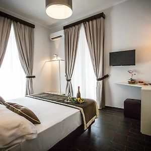 Camera con letto king size